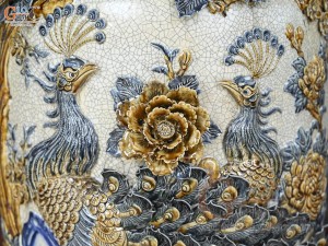 Đôi lộc bình men màu đắp nổi Công Đào kênh, cao 1m60