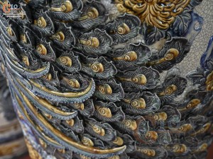 Đôi lộc bình men màu đắp nổi Công Đào kênh, cao 1m60