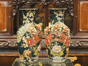 Đôi lộc bình men màu đắp nổi Công Đào Phúc Đức nền xanh lục bảo vẽ vàng 24k, cao 56cm