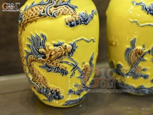 Đôi lộc bình men màu đắp nổi Rồng Như Ý nền vàng, cao 26cm