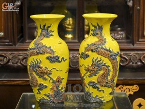 Đôi lộc bình men màu đắp nổi Rồng Như Ý nền vàng, cao 45cm