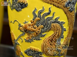 Đôi lộc bình men màu đắp nổi Rồng Như Ý nền vàng, cao 45cm