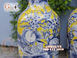 Đôi lộc bình men màu mền vàng vẽ Trĩ Đào Trông Trăng, cao 70cm