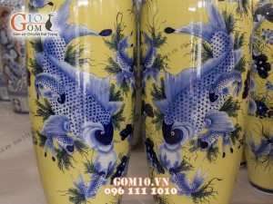 Đôi lộc bình men màu nền vàng, vẽ Lý Ngư Vọng Nguyệt 1m6 – Hàng vẽ kĩ