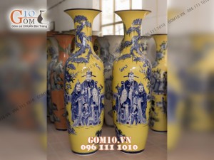 Đôi lộc bình men màu nền vàng, vẽ Tam Đa 1m4 – Hàng vẽ kĩ