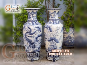 Đôi lộc bình men màu vẽ Lý Ngư Vọng Nguyệt, cao 80cm