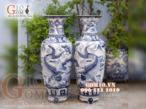 Đôi lộc bình men màu vẽ Lý Ngư Vọng Nguyệt, cao 90cm