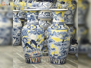 Đôi lộc bình men màu vẽ Tùng Lộc nền vàng, cao 80cm