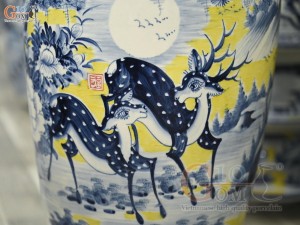 Đôi lộc bình men màu vẽ Tùng Lộc nền vàng, cao 80cm