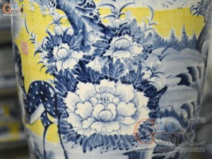 Đôi lộc bình men màu vẽ Tùng Lộc nền vàng, cao 80cm