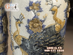 Đôi lộc bình men rạn cổ đắp nổi Công Đào , cao 1m4