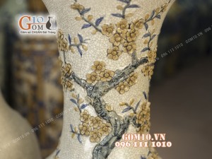 Đôi lộc bình men rạn cổ đắp nổi Công Đào , cao 1m4