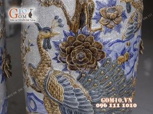 Đôi lộc bình men rạn đắp nổi Công Đào, cao 1m40