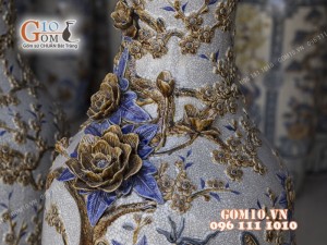 Đôi lộc bình men rạn đắp nổi Công Đào, cao 1m40