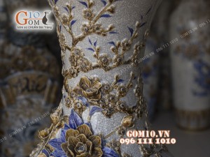 Đôi lộc bình men rạn đắp nổi Công Đào, cao 1m40