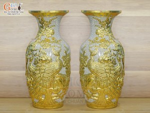Đôi lộc bình men rạn đắp nổi Công Đào dát vàng 24k, cao 38cm