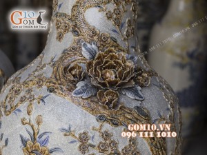 Đôi lộc bình men rạn đắp nổi Công Đào đuôi kênh, cao 1m76 bọc đồng