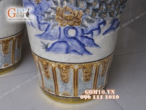 Đôi lộc bình men rạn đắp nổi Công Đào đuôi kênh, cao 1m76 bọc đồng