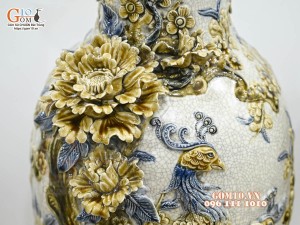 Đôi lộc bình men rạn đắp nổi Công Đào kênh, cao 60cm