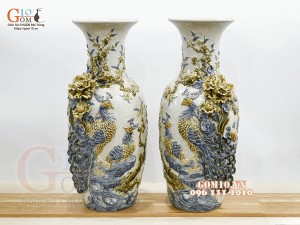 Đôi lộc bình men rạn đắp nổi Công Đào kênh, cao 60cm