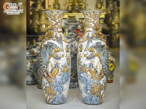 Đôi lộc bình men rạn đắp nổi Công Đào kênh đuôi, cao 1m15