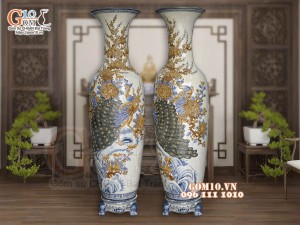 Đôi lộc bình men rạn đắp nổi Công Đào màu, cao 1m4