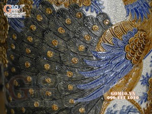 Đôi lộc bình men rạn đắp nổi Công Đào màu, cao 1m4