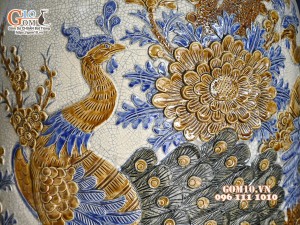 Đôi lộc bình men rạn đắp nổi Công Đào màu, cao 1m4