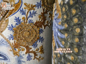 Đôi lộc bình men rạn đắp nổi Công Đào màu, cao 1m4