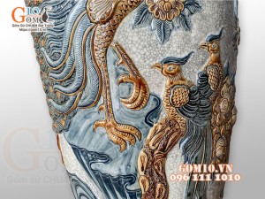 Đôi lộc bình men rạn đắp nổi Công Đào Phú Quý, cao 1m4