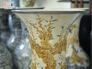 Đôi lộc bình men rạn đắp nổi Công Đào Phú Quý, cao 1m40