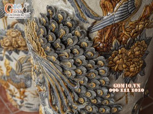 Đôi lộc bình men rạn đắp nổi Công Đào Phú Quý kênh, cao 1m6