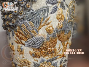 Đôi lộc bình men rạn đắp nổi Công Đào Phú Quý kênh, cao 1m6