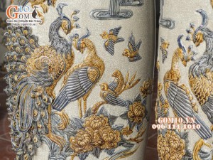 Đôi lộc bình men rạn đắp nổi Công Đào Phú Quý kênh, cao 1m6