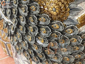 Đôi lộc bình men rạn đắp nổi Công Đào Tài Lộc, cao 1m65