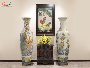 Đôi lộc bình men rạn đắp nổi Công Đào Tài Lộc, cao 1m75