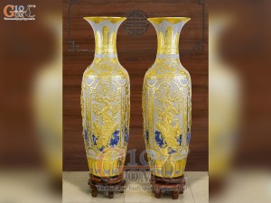 Đôi lộc bình men rạn đắp nổi Dát Vàng, họa tiết Tùng Cúc Trúc Mai điểm màu cao 1m4