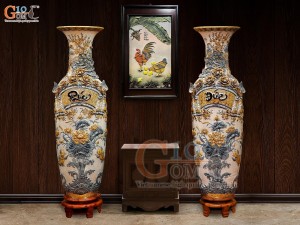 Đôi lộc bình men rạn đắp nổi Đức Phúc Công kênh bọc đồng, cao 1m8