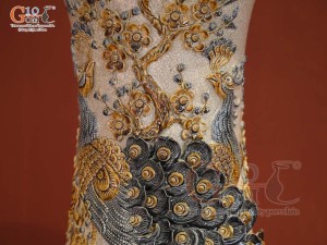 Đôi lộc bình men rạn đắp nổi Đức Phúc Công kênh, cao 1m6