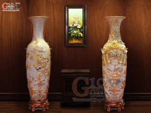 Đôi lộc bình men rạn đắp nổi Đức Phúc Công kênh vẽ vàng 24k, cao 1m55