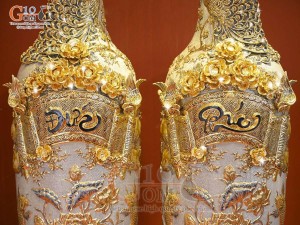 Đôi lộc bình men rạn đắp nổi Đức Phúc Công kênh vẽ vàng 24k, cao 1m55
