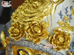 Đôi lộc bình men rạn đắp nổi Phúc Đức Công kênh dát vàng, cao 1m4