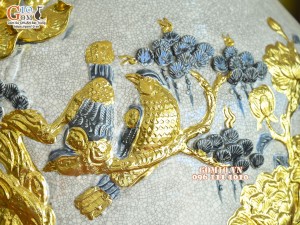 Đôi lộc bình men rạn đắp nổi Phúc Đức Công kênh dát vàng, cao 1m4