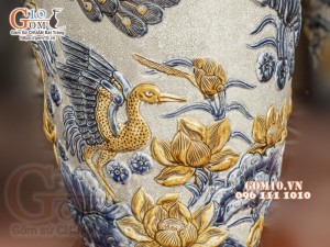 Đôi lộc bình men rạn đắp nổi Phúc Đức Sen Hạc, cao 1m1