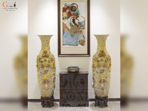 Đôi lộc bình men rạn đắp nổi Phúc Lộc Thọ dát vàng 24k, cao 140cm