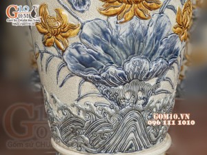 Đôi lộc bình men rạn đắp nổi Sen Phú Quý, cao 1m4
