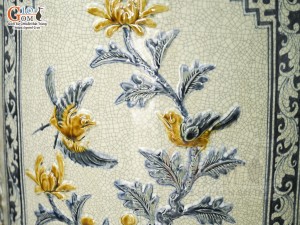 Đôi lộc bình men rạn đắp nổi Tứ Cảnh Bốn Mùa màu, cao 1m60