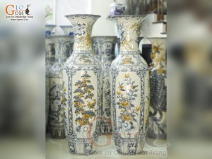 Đôi lộc bình men rạn đắp nổi Tứ Cảnh Bốn Mùa màu, cao 1m60