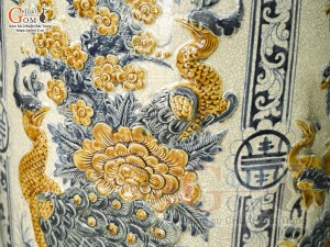 Đôi lộc bình men rạn đắp nổi Tứ Cảnh Bốn Mùa màu, cao 1m60