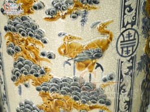 Đôi lộc bình men rạn đắp nổi Tứ Cảnh Bốn Mùa màu, cao 1m60